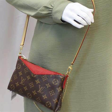 louis vuitton borse a sacchrtto|louis vuitton crossbody purse.